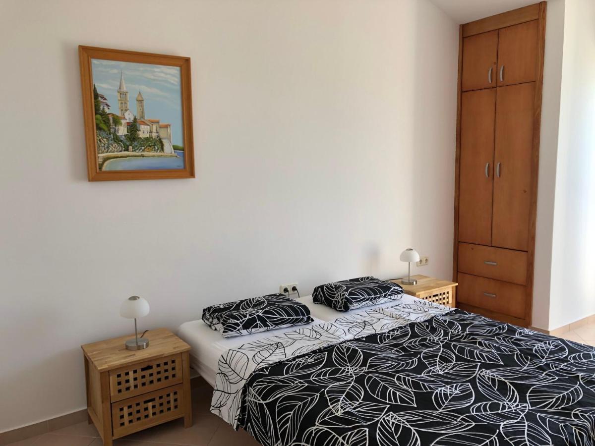 Apartments Delfini Sveti Filip i Jakov Eksteriør billede